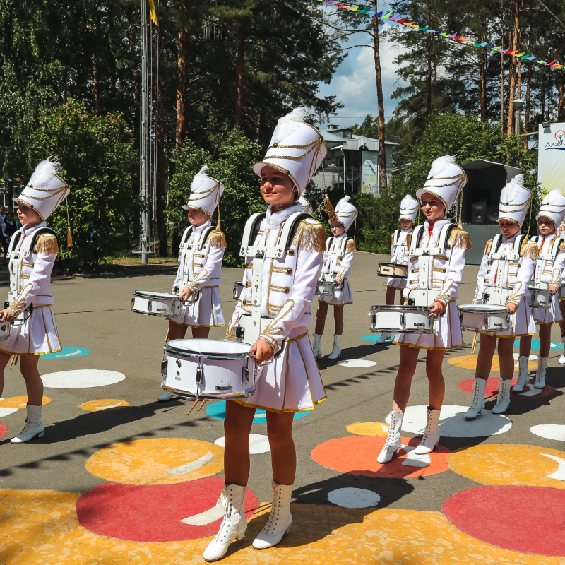 150 детей промаршировали в фестивале детских духовых оркестров